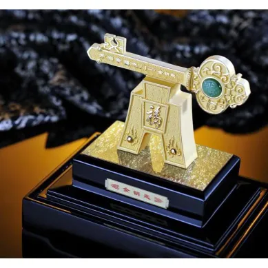 PATUNG SHIO ULAR TAHUN 2025 BAI GIFT PAJANGAN FENG SHUI KUNCI SUKSES LAPIS EMAS 24K 2 ~blog/2023/3/18/kunci_1_2