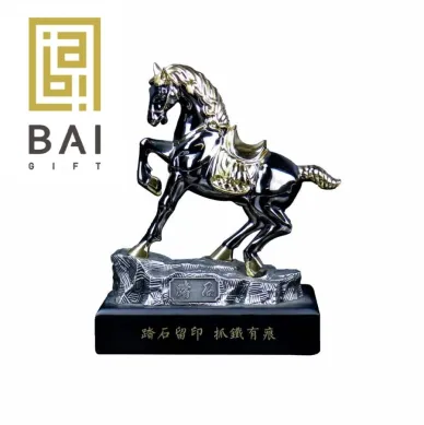 PATUNG SHIO ULAR TAHUN 2025 BAI GIFT PAJANGAN KUDA BAHAN ALLOY PATUNG KUDA PREMIUM 1 ~blog/2023/3/9/6b0fdf43_d6e1_4cd9_81a7_9c4c3d8bcdee